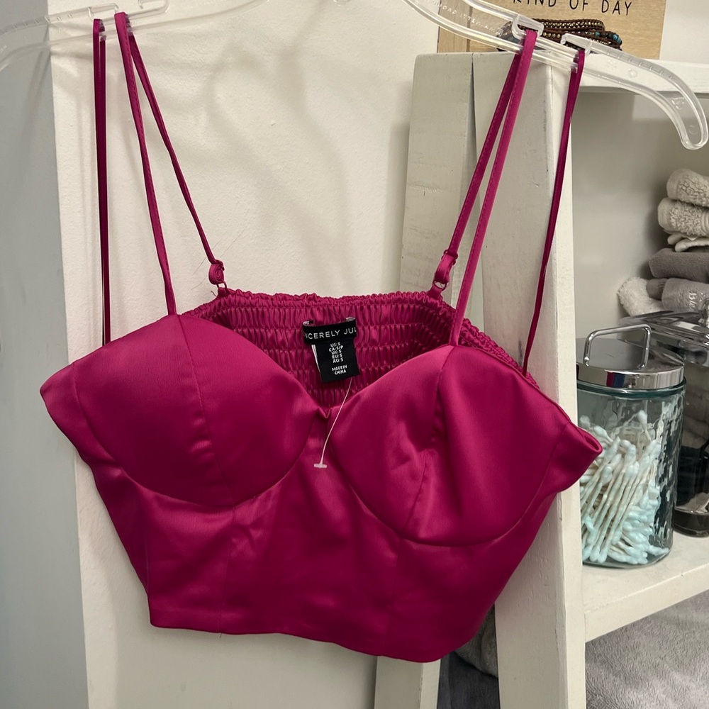 NWOT Sincerely Jules crop pink satin top size S